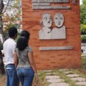 Por la paz, el pan y las rosas