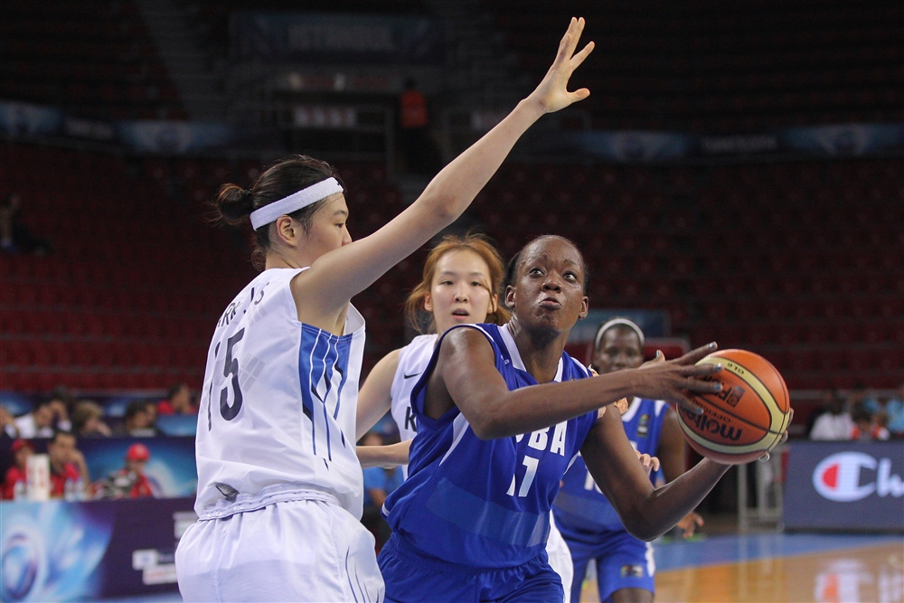 Mundial de Baloncesto Cuba vive, por ahora • Trabajadores