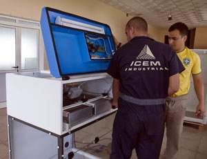 Busca incrementar y diversificar producciones Empresa Cubana de Equipos Médicos