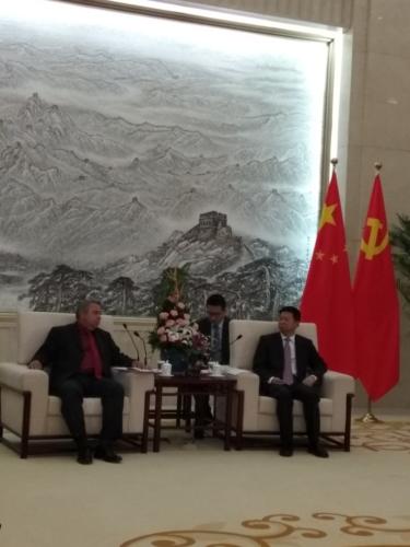   Meeting of Ulysses with Song Tao: Photo: Courtesy of the Embbady of Cuba in PR China 