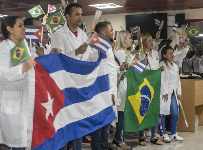 En Cuba colaboradores, integrantes del Programa Más Médicos para Brasil. Foto: Heriberto González Brito