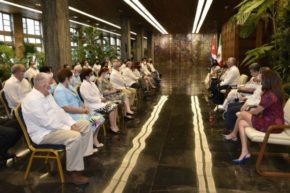 Intercambia Díaz-Canel con delegación de parlamentarios mexicanos