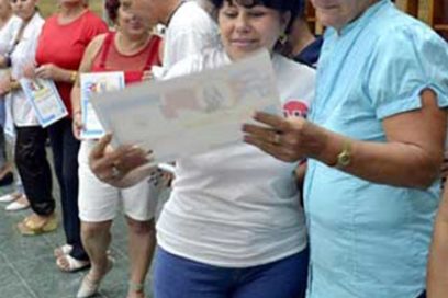 Homenaje a sindicalistas y trabajadores internacionalistas