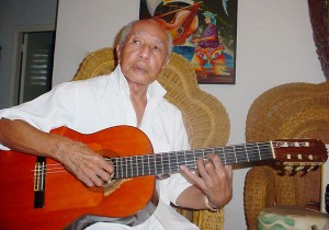 César Portillo de la Luz, compositor esencial de la canción contemporánea cubana, falleció este sábado, en La Habana, a los 90 años de edad.Foto: Ernesto Mastrascusa