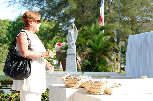 Dania Rodríguez, hija de Carlos Rafael, estuvo presente en la ceremonia solemne. Foto: Barreras Ferrán.