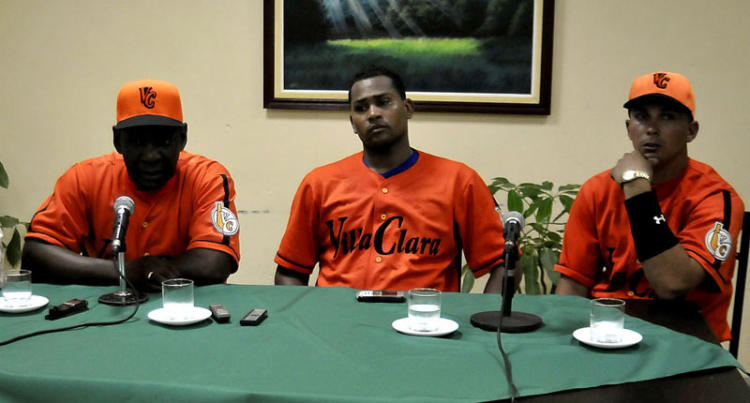 En conferencia de prensa al término del encuentro, Moré vaticinó que todos los partidos contra los elefantes sureños deben ser cerrados. Foto: José R. Rodríguez Robleda
