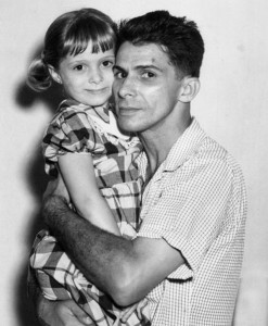 Chenard con su hija Alicia.