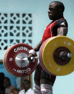 El pesista cubano Ediel Márquez conquistó este lunes medalla de plata en el arranque de la división de los 69 kg, correspondiente al Campeonato Mundial Juvenil que se disputa en Lima, Perú.