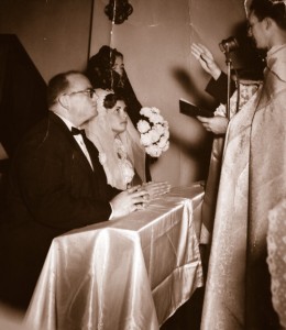 Paquita y Gildo en el momento de la boda. Foto: archivo familiar