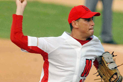 Joel Suárez, líder del box con 13 triunfos