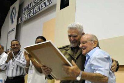Envían reconocimiento a Fidel en el aniversario 30 del Frente de Proyectos