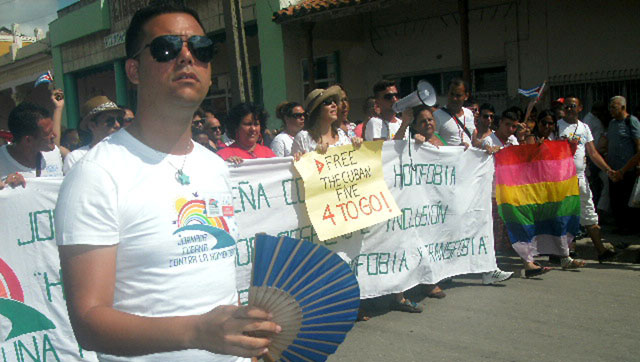 Al amor, el respeto y la inclusión llamó a la familia cubana esta cita contra la homofobia. Foto: Idael Varela Ferrer