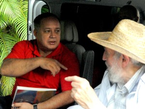 El líder de la revolución cubana y Diosdado Cabello sostuvieron un fraternal encuentro. Foto: Estudios Revolución