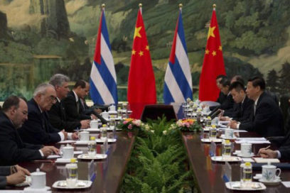 Reciben presidente y primer ministro chinos a Miguel Díaz-Canel