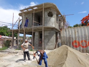 En Guantánamo se terminan una veintena de obras. Foto: Rodny Alcolea