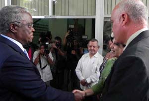 Manuel Pinto da Costa, Presidente de la República Democrática de Sao Tomé y Príncipe visita la Escuela Latinoamericana de Medicina (ELAM)