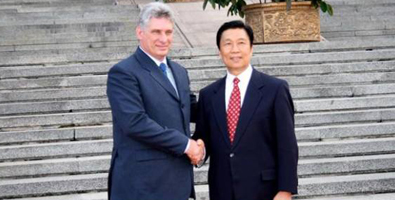 Miguel Díaz-Canel y el vicepresidente Li Yuanchao