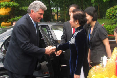 Vietnam y Cuba por acrecentar sólidos vínculos bilaterales