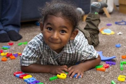 Niño de dos años es más inteligente que Obama y Cameron