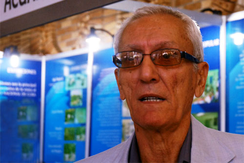 Uno de los mayores peligros para la salud de las poblaciones más pobres del mundo es el consumo de agua no tratada, expresa el doctor Baisre. Foto: Agustín Borrego