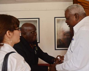 El presidente de la Asamblea Nacional del Poder Popular, Esteban Lazo, recibió a Kenneth Kaunda, expresidente de Zambia