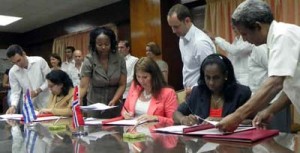 Se rubricó en La Habana un nuevo acuerdo tripartito para la cooperación con el pueblo haitiano
