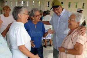 La política de seguridad social se inserta hoy a la concepción integral del desarrollo que involucra en ese sentido la unión indisoluble de los aspectos económicos y sociales
