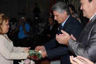 Preside Miguel Díaz-Canel  graduación de Colegio Universitario