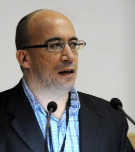 Intervención del delegado Randy Alonso, director de Cubadebate, en el IX Congreso de la Unión de Periodistas de Cuba (UPEC), que sesiona en el Palacio de Convenciones, en La Habana. Foto: Marcelino Vázquez