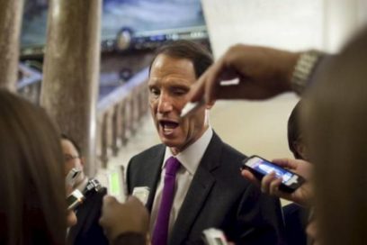 Wyden: violaciones de NSA son “más graves” de lo que reconoce el gobierno