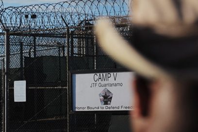 Carta de reo en huelga en Guantánamo: “Nos pegan, usan balas de goma y gases»