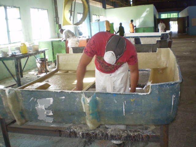 En los talleres de la Valdés Reyes fabrican parte de las piezas para la conformación de los ómnibus Diana.