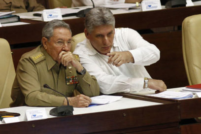 Preside Raúl sesión de la Asamblea Nacional