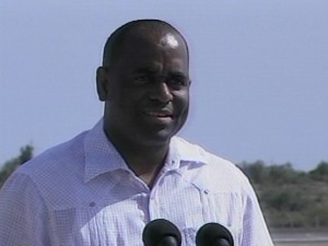 Primer ministro de Dominica, Roosevelt Skerrit, a su arribo al aeropuerto internacional Antonio Maceo de Santiago de Cuba.