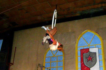 Arte circense en la cuerda del verano