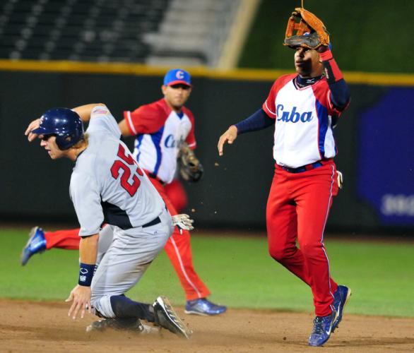 2do juego del tope entre los equipos nacionales de EE.UU. y Cuba. Foto: Ricardo López Hevia