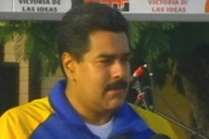 Estando nosotros aquí, está Chávez