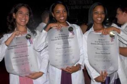 Días de diplomas y alegrías