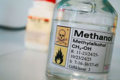 Suben a 9 los fallecidos por intoxicación alcohólica