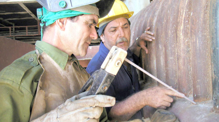 El sindicato en cada entidad debe exigir el uso de los medios de protección. Foto: Agustín Borrego