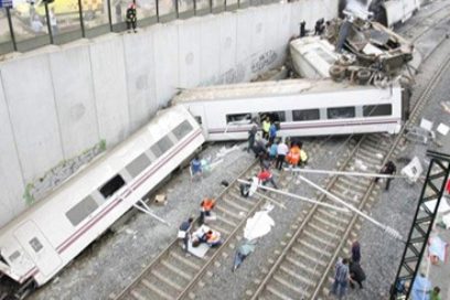 Al menos 78 muertos tras descarrilarse tren de pasajeros cerca de Santiago de Compostela