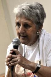 Intervención de Irma Sehwerert, madre de René González, uno de los Cinco Héroes Cubanos, durante un encuentro con la XX Brigada Latinoamericana y Caribeña de Solidaridad con Cuba, en el campamento internacional Julio Antonio Mella, en Caimito, provincia de Artemisa