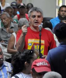 Participantes de la XX Brigada Latinoamericana y Caribeña de Solidaridad con Cuba, durante un encuentro de los familiares de los Cinco Héroes, en el campamento internacional Julio Antonio Mella, en Caimito, provincia de Artemisa