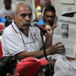Participantes de la XX Brigada Latinoamericana y Caribeña de Solidaridad con Cuba, durante un encuentro de los familiares de los Cinco Héroes, en el campamento internacional Julio Antonio Mella, en Caimito, provincia de Artemisa