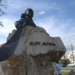 Acto de recordación al Grito de Libertad en América Latina, y colocación de ofrenda floral al prócer de la independencia del Ecuador, Eloy Alfaro, en la Avenida de los Presidentes, en el municipio de Plaza de la Revolución, en el que participaron Elio Gómez, vicepresidente del Instituto Cubano de Amistad con los Pueblos ICAP Y Jorge Rodríguez Hernández, embajador de Ecuador en Cuba. Fotos: Agustín Borrego.