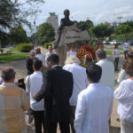 Acto de recordación al Grito de Libertad en América Latina, y colocación de ofrenda floral al prócer de la independencia del Ecuador, Eloy Alfaro, en la Avenida de los Presidentes, en el municipio de Plaza de la Revolución, en el que participaron Elio Gómez, vicepresidente del Instituto Cubano de Amistad con los Pueblos ICAP Y Jorge Rodríguez Hernández, embajador de Ecuador en Cuba.