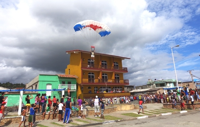 Copa Nacional de Paracaidismo 13 de agosto. Foto: Del autor