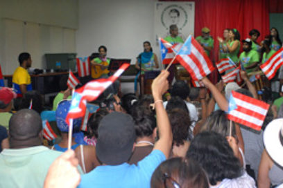 Con el idioma de la solidaridad  (+ FOTOS)