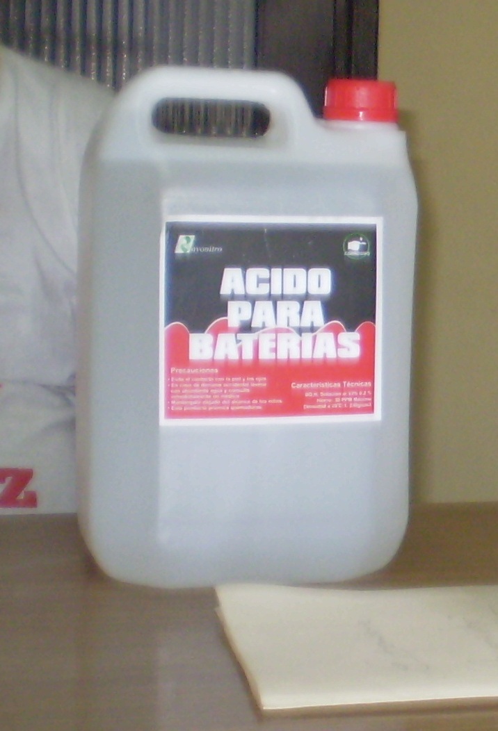 Poco a poco se ha ido incorporando al objeto social la producción de ácido para batería y para baño.