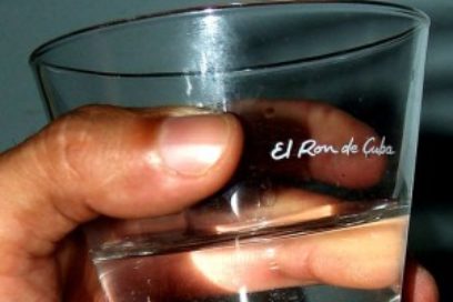 Indisciplinas en venta de ron: Demora “a granel” del análisis